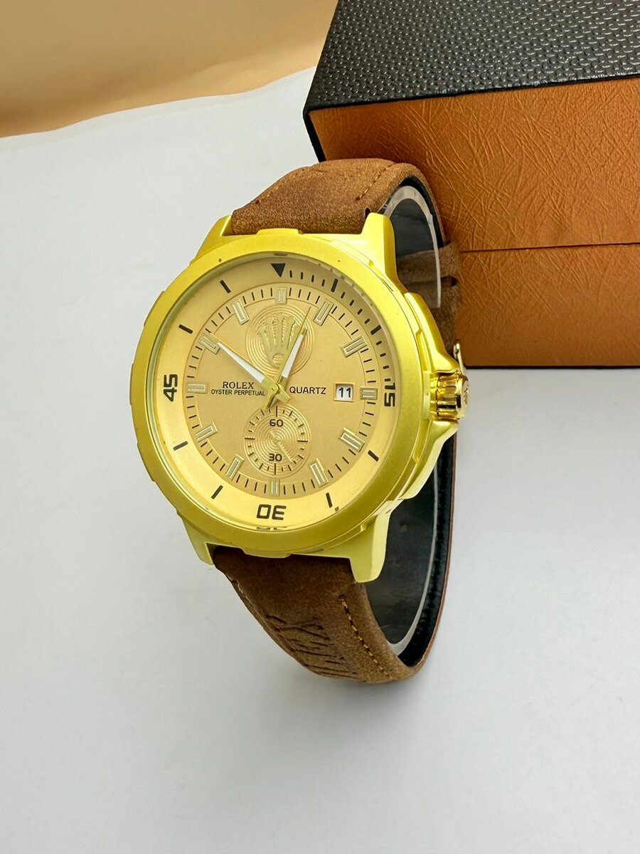 Montre cuir doré