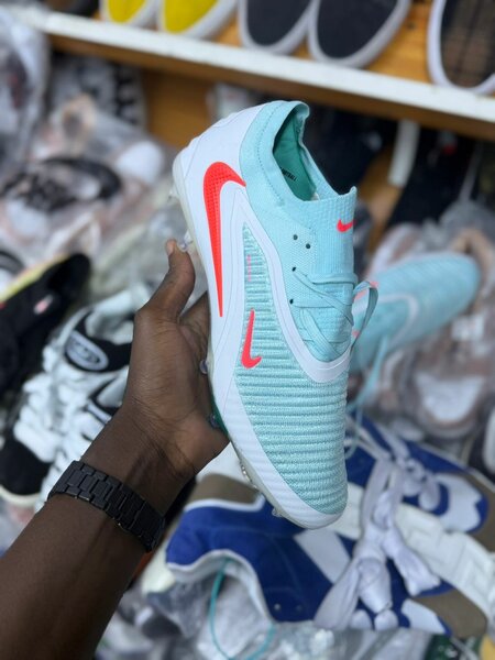 Chaussures de Football légères