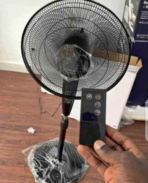Ventilateur sur pied avec télécommande