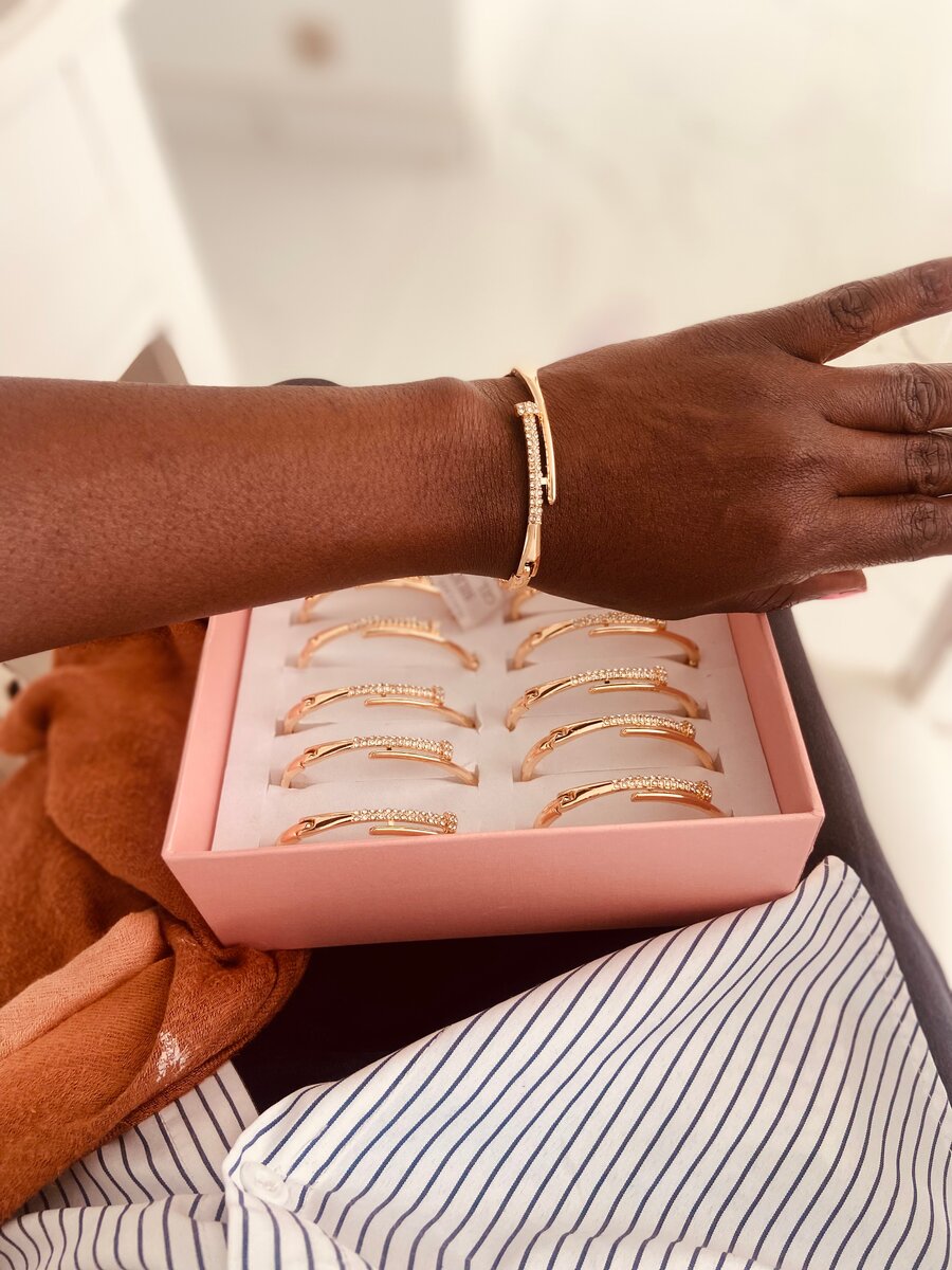 Bracelet doré élégant