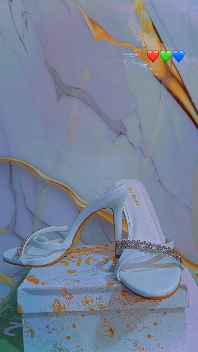 Sandales blanches élégantes