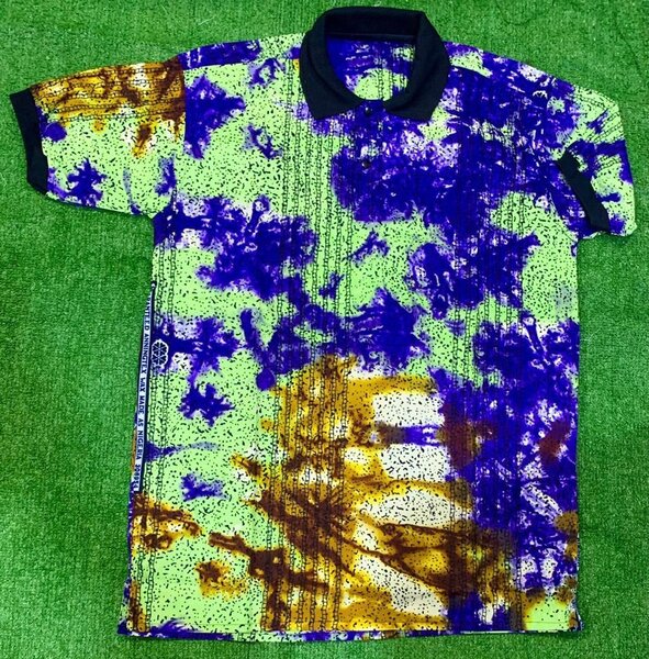 Polo à motifs ethniques