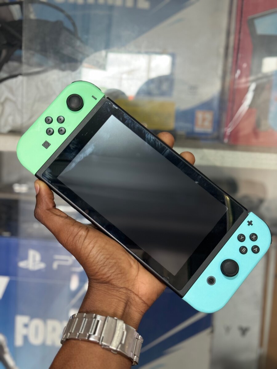 Nintendo switch + animalCrossing