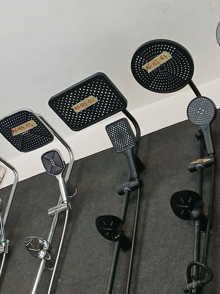 Douche à main réglable moderne