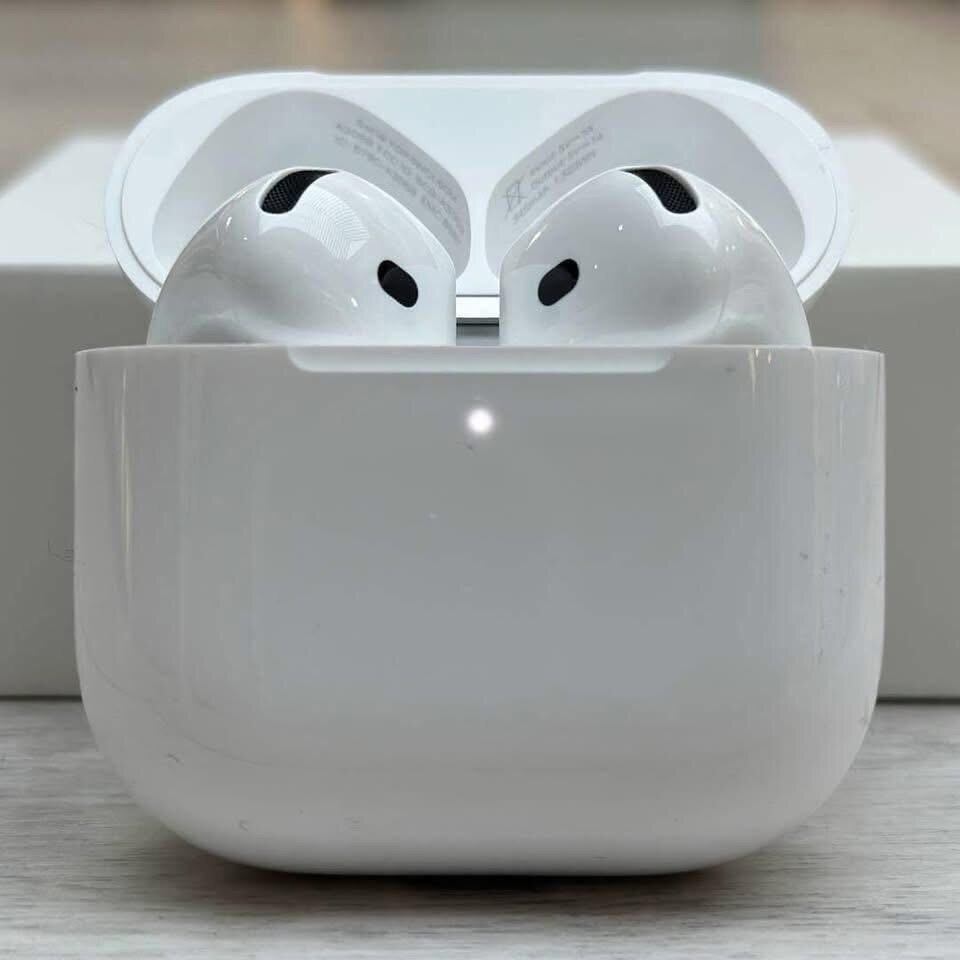 AirPods 4 derrière génération