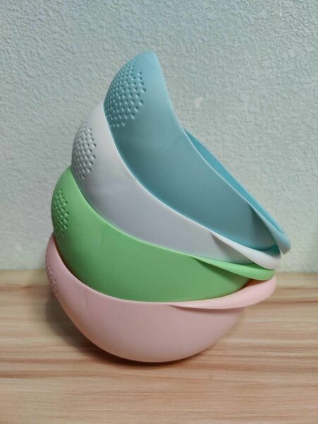 Égouttoir en silicone coloré