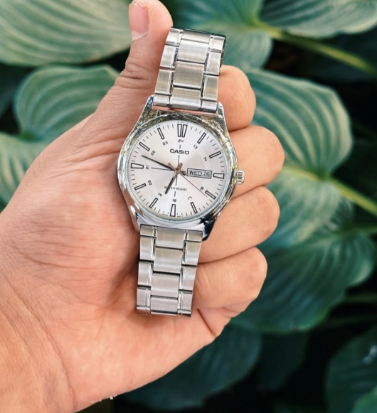 Casio часы серебристые