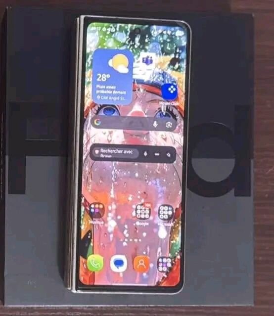 Smartphone pliable 256Go 12Go RAM