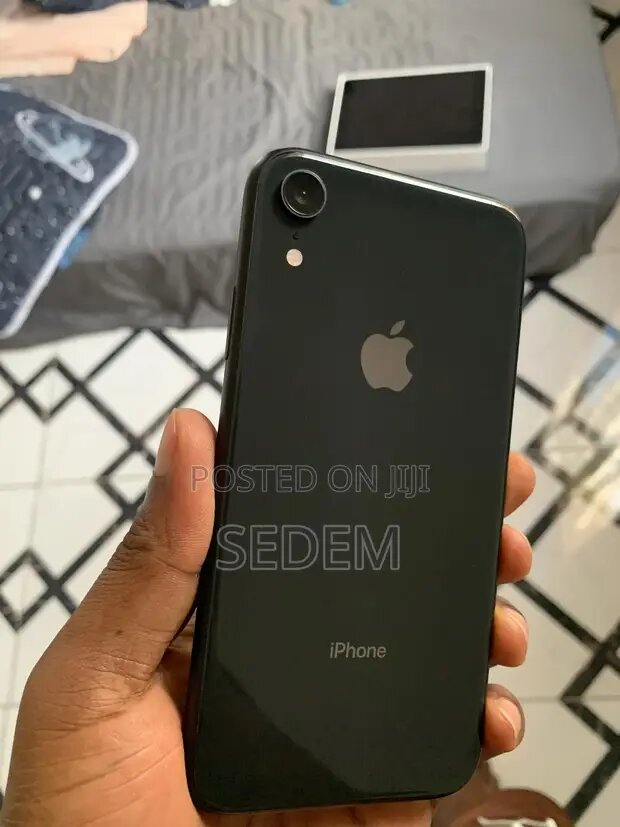 Apple iPhone XR 64 GB Black