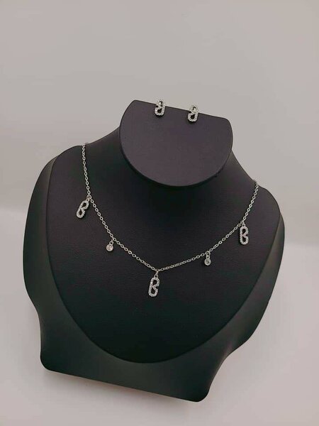 Élégant ensemble collier et boucles