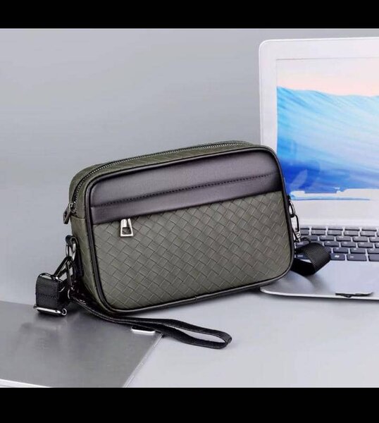 Sac à bandoulière en cuir tressé