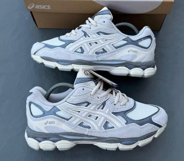 Chaussures Asics pour homme - Blanc Gris