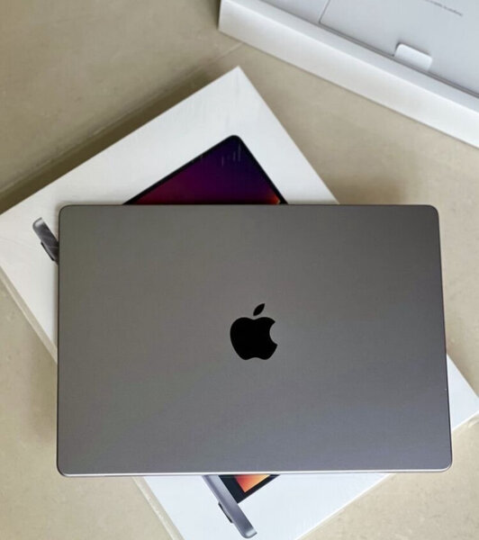 MacBook Pro 14" 2023