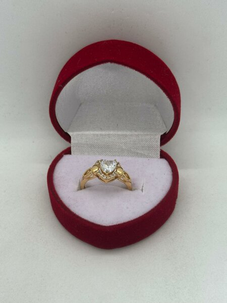 Bague en or élégante diamant