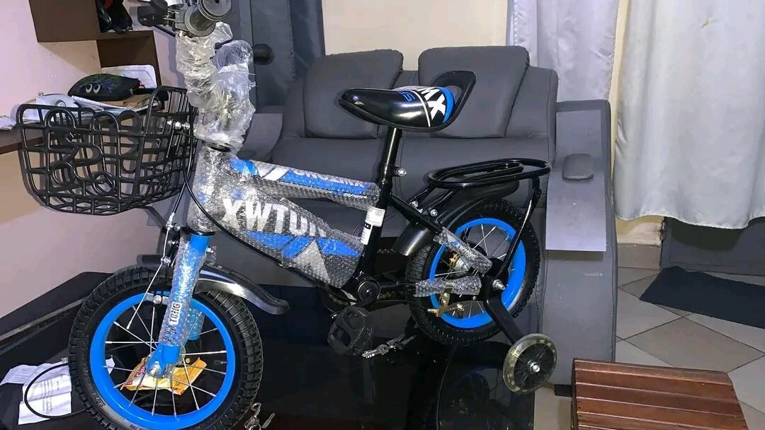 Vélo Enfant avec Stabilisateurs