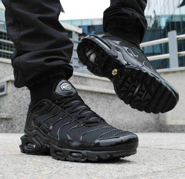 Baskets noires tendance homme