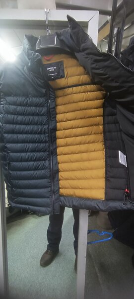 Новинка Безрукавки от Бренда Denenburg.