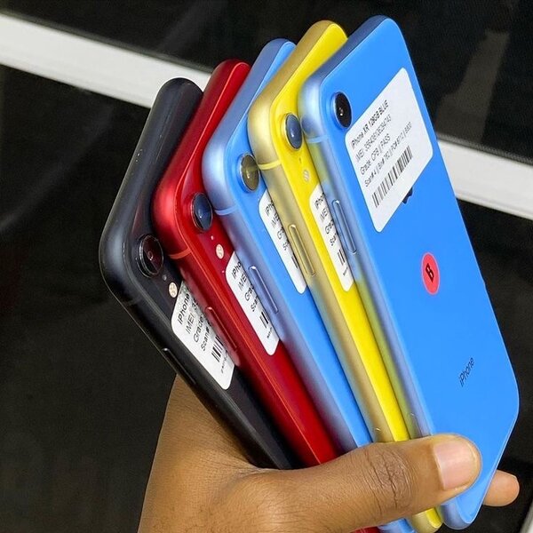 IPHONE Xr (128GB)