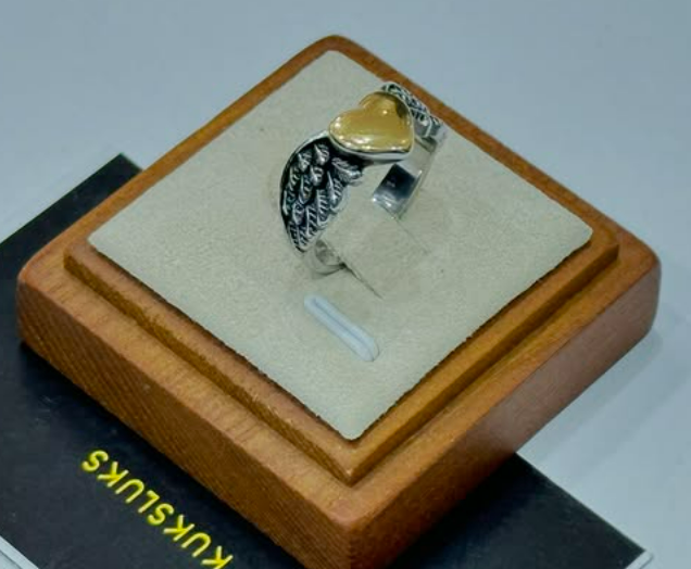 FLAWLESS STAINLESS RING