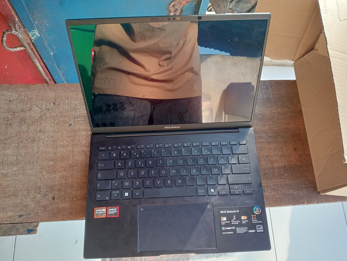 Ordinateur ASUS zenbook 14