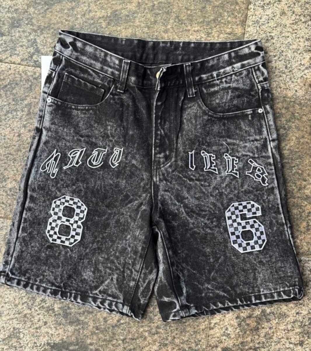 Shorts en denim noir tendance