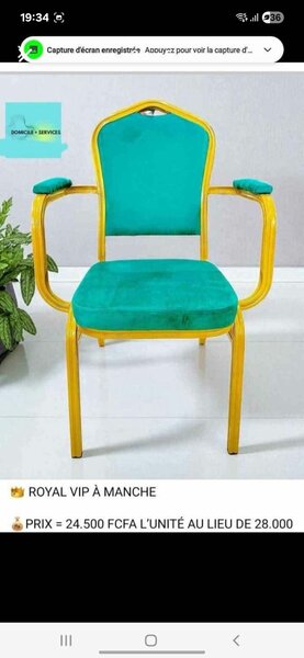 Chaise VIP élégante avec accoudoirs