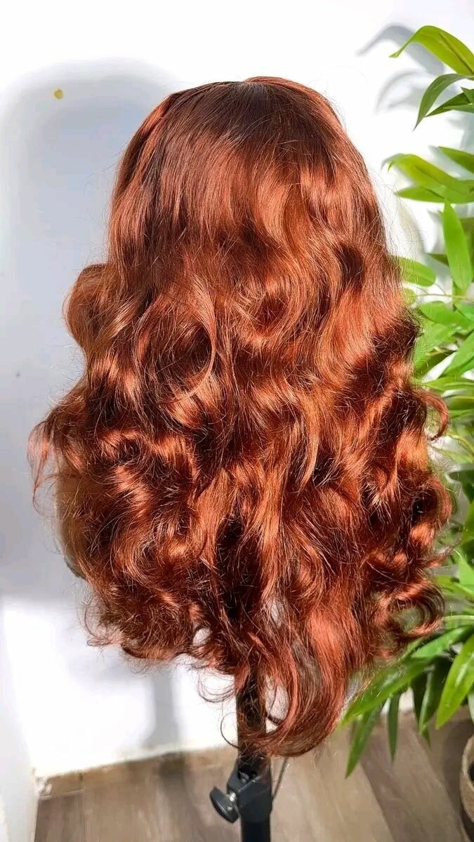 Perruque boumcy Dame élégante