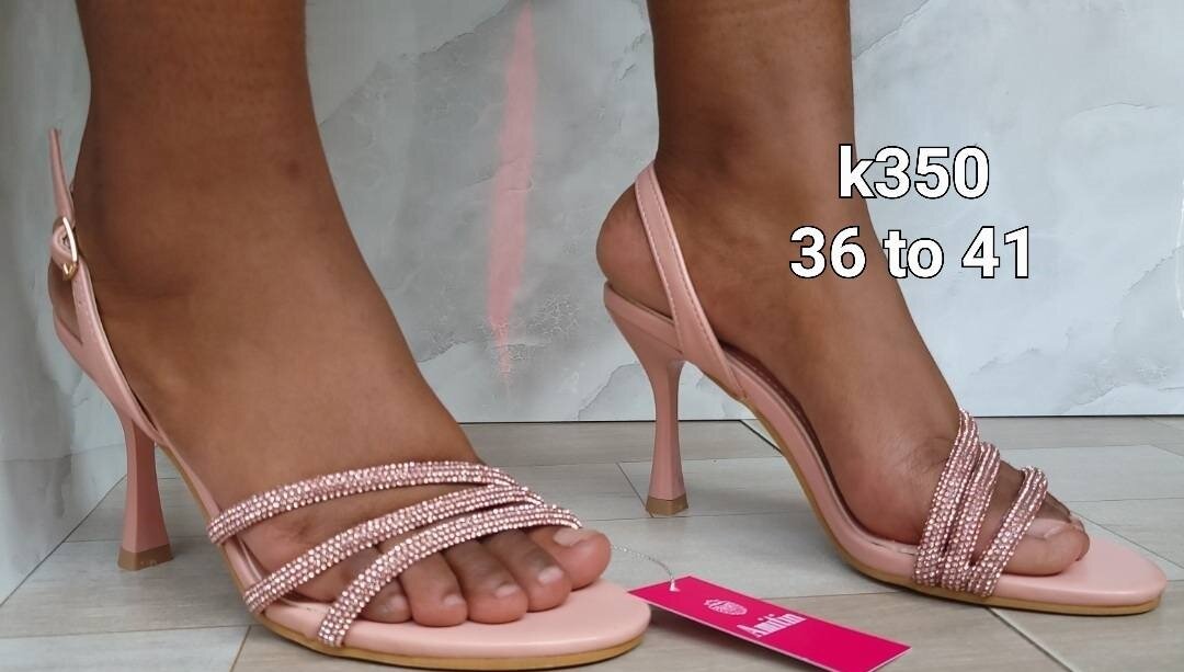 belles chaussures pour femmes