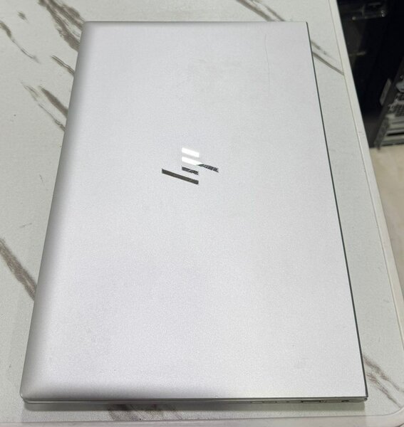 hp elitebook Ryzen 7 pro