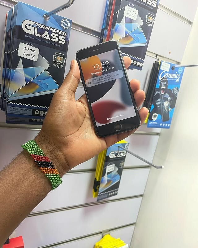 BRAND NEW IPHONE 🍏 pro 