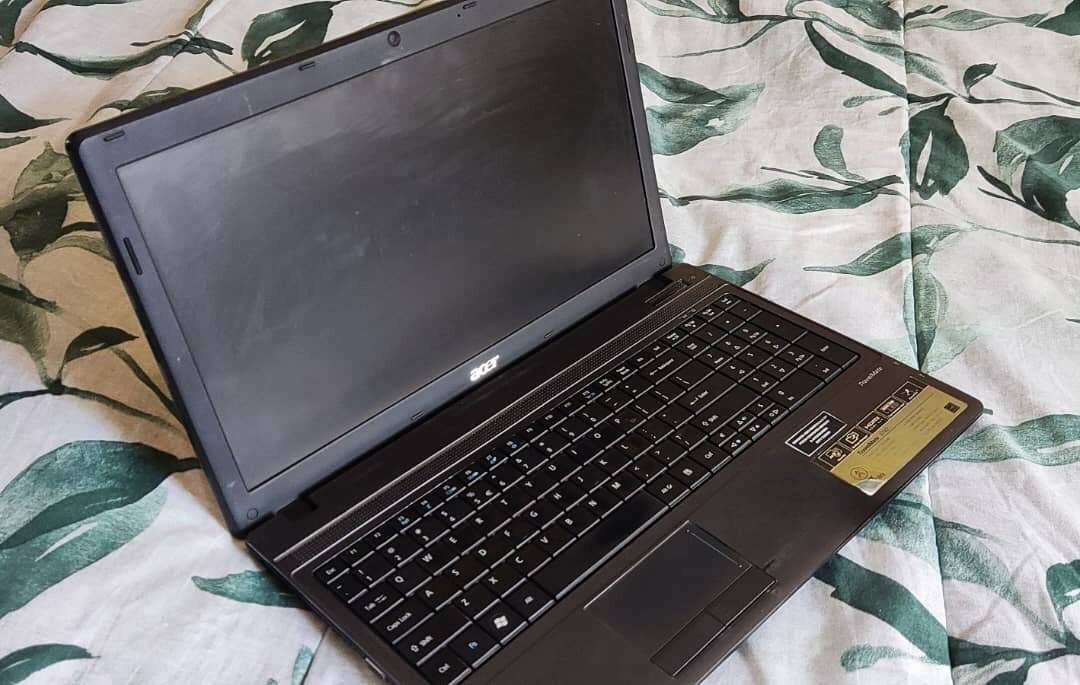 Acer TravelMate 5742 Laptop