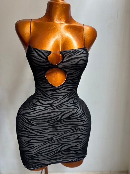 Robe moulante zébrée sexy