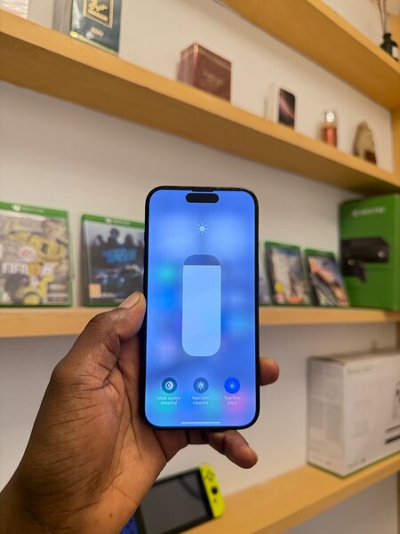 iPhone 15 Pro bleu