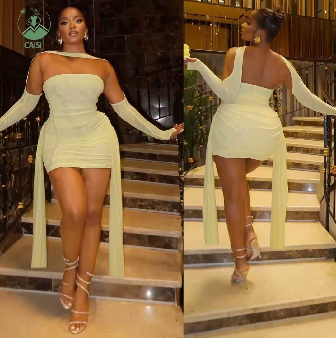 Robe élégante dos nu