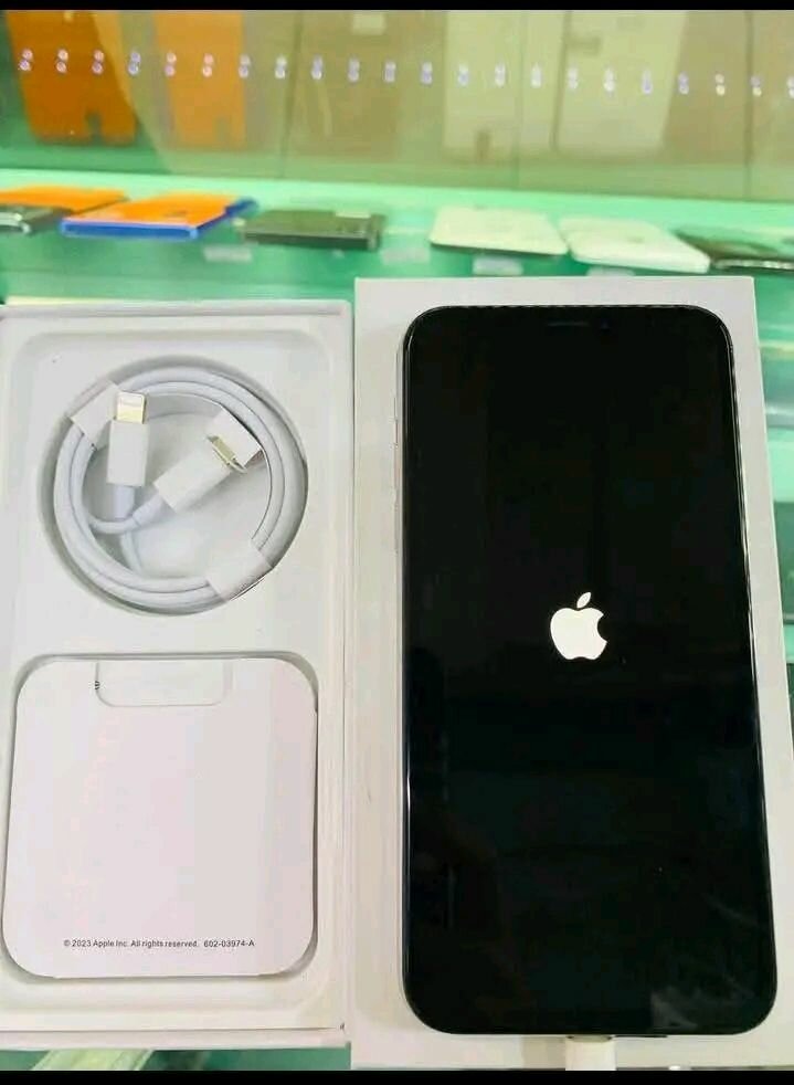 iPhone XR Rouge Neuf Débloqué