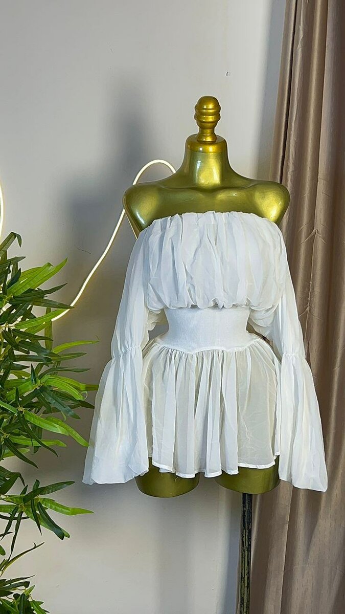 Robe blanche élégante