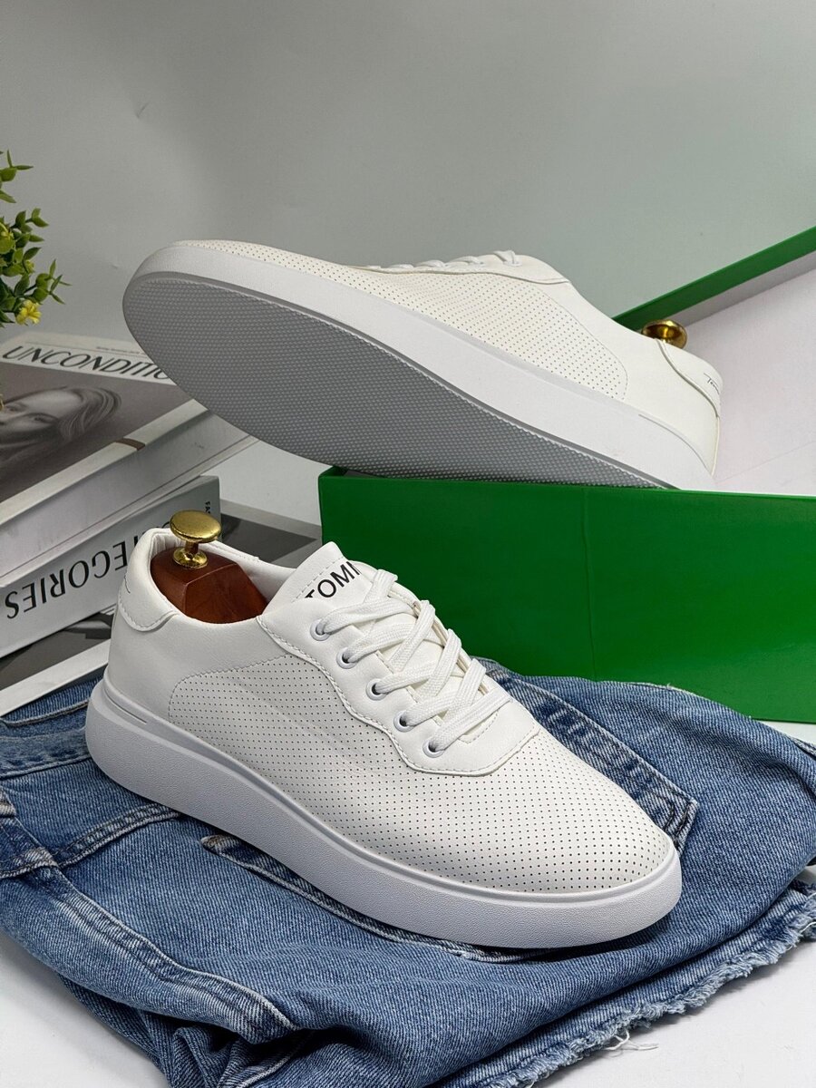 TOMMY HILFIGER ALL WHITE