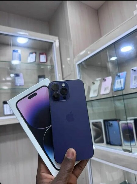 iPhone Pro Max - 128 Go