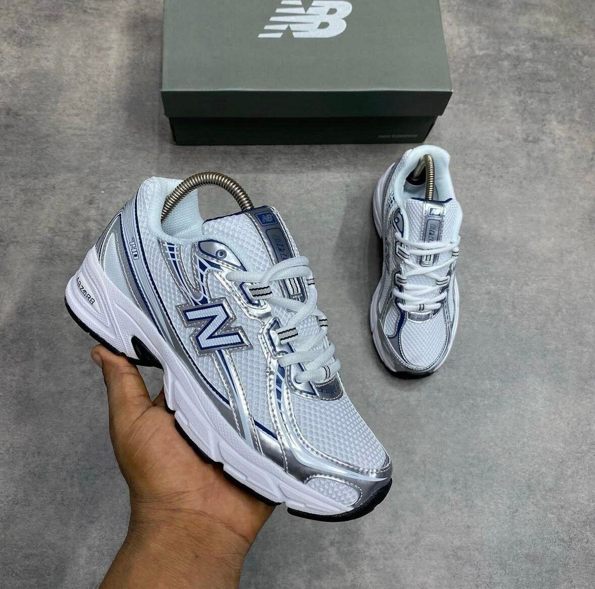 Baskets New Balance argentées