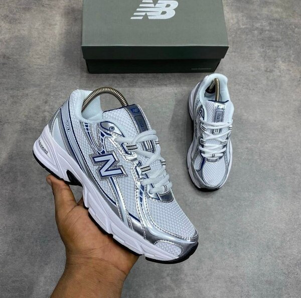 Baskets New Balance argentées