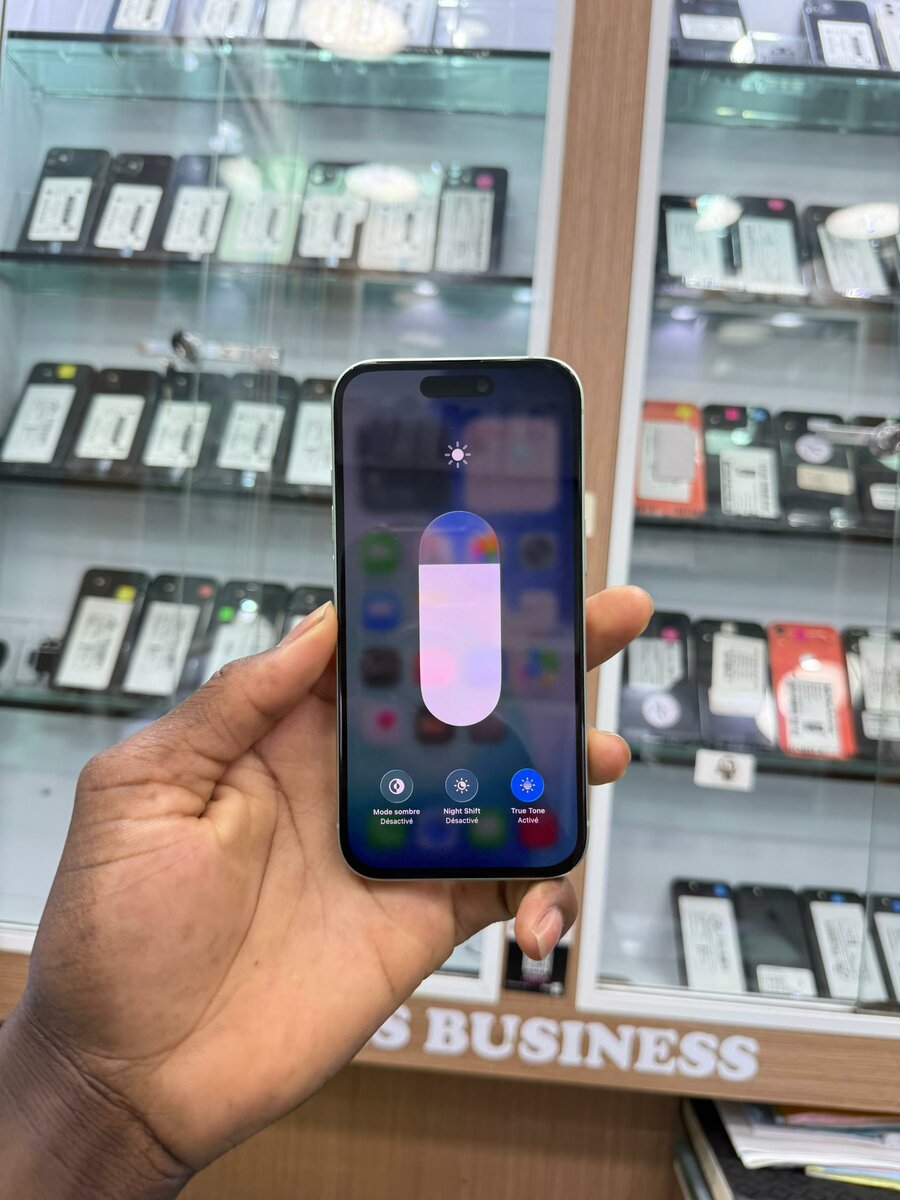 iPhone 15 Simple - Vert