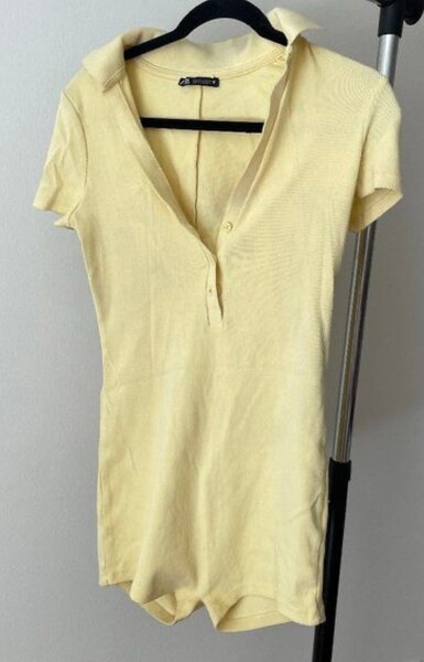 Combinaison jaune chic