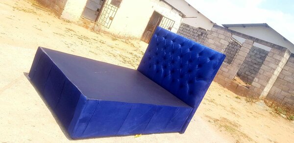 King size bed and headboard 3000