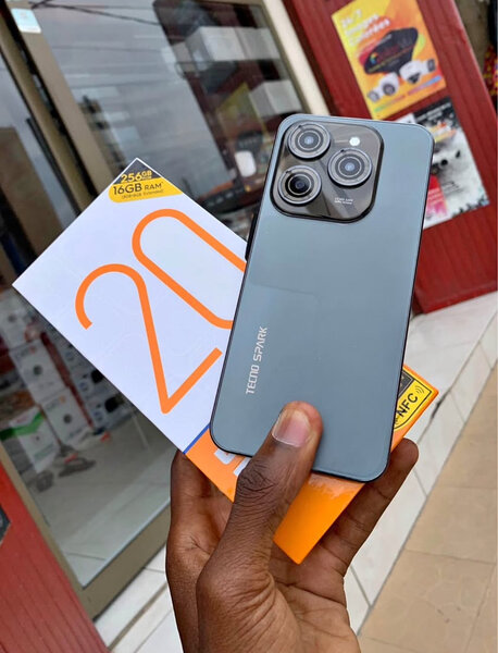 Tecno spark 20