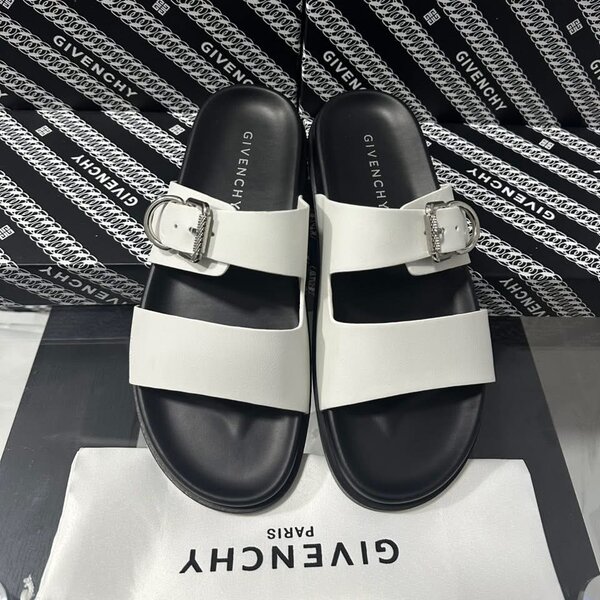 Sandales Givenchy élégantes