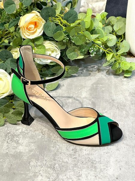 Sandales à talons élégantes