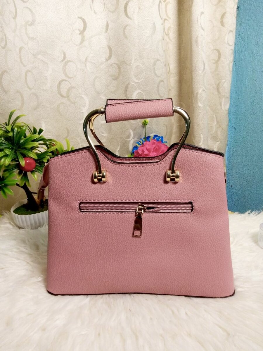 Sac à main rose élégant