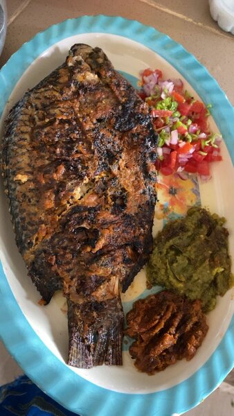 Porc braisé et poisson braisé