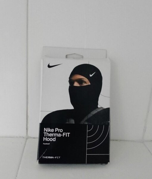 Nike Pro Therma-FIT Hood