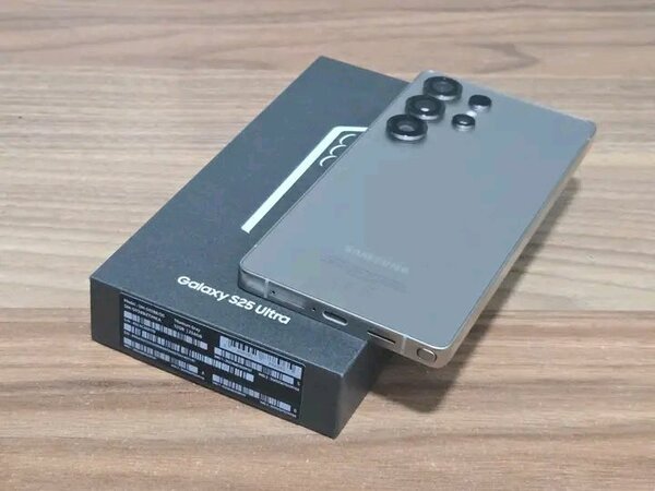 Galaxy S25 Ultra Smartphone